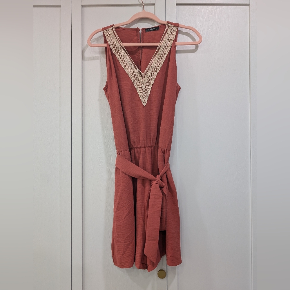 Fashion Romper Embroidered